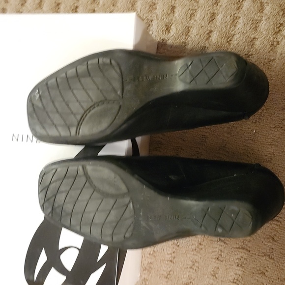 Black wedges, square toe, leather, like new. - Picture 4 of 4